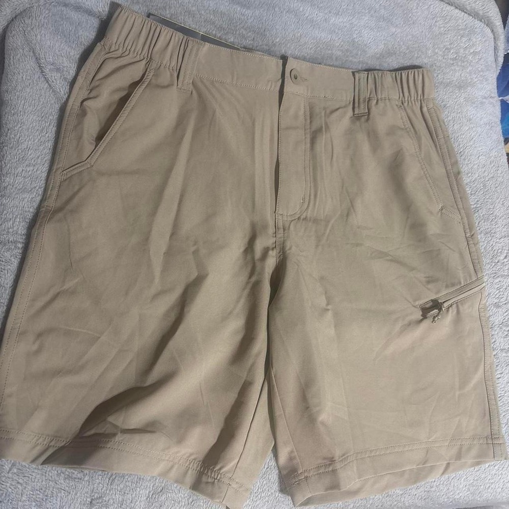 Brand new, light comfortable, Tan cargo shorts with adjustable waistband